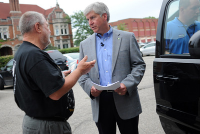 Rick Snyder at Chelsea town hall.JPG